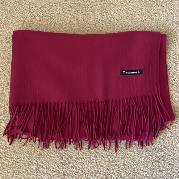 CASHMERE WRAP OR SCARF. - Picture 4 of 8